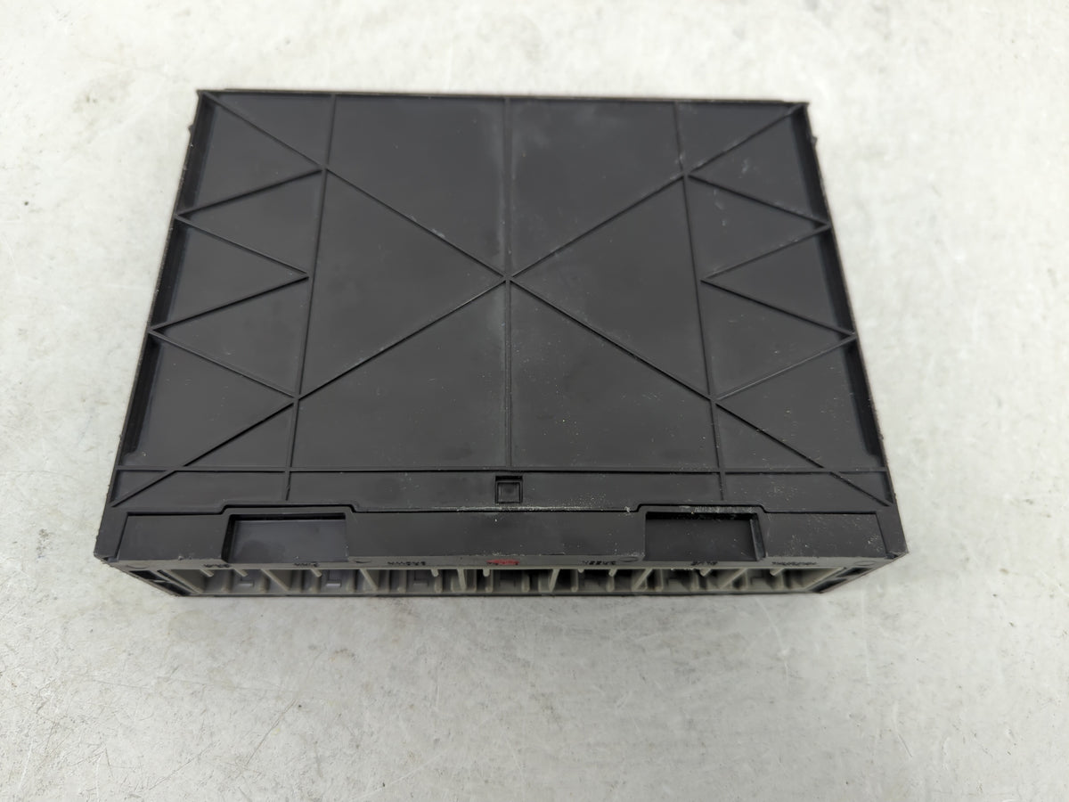 2013-2017 Chevrolet Equinox Body Control Module Bcm Inner Cabin Fuse Box 1242284 - Oemusedautoparts1.com