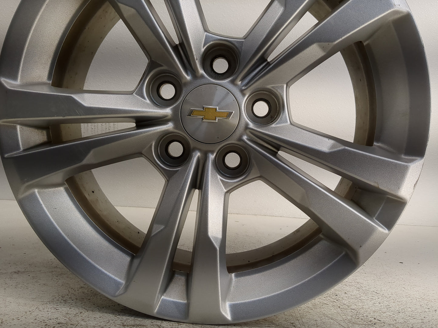 2010-2017 Chevrolet Equinox Oem Wheel Rim 1247590 - Oemusedautoparts1.com
