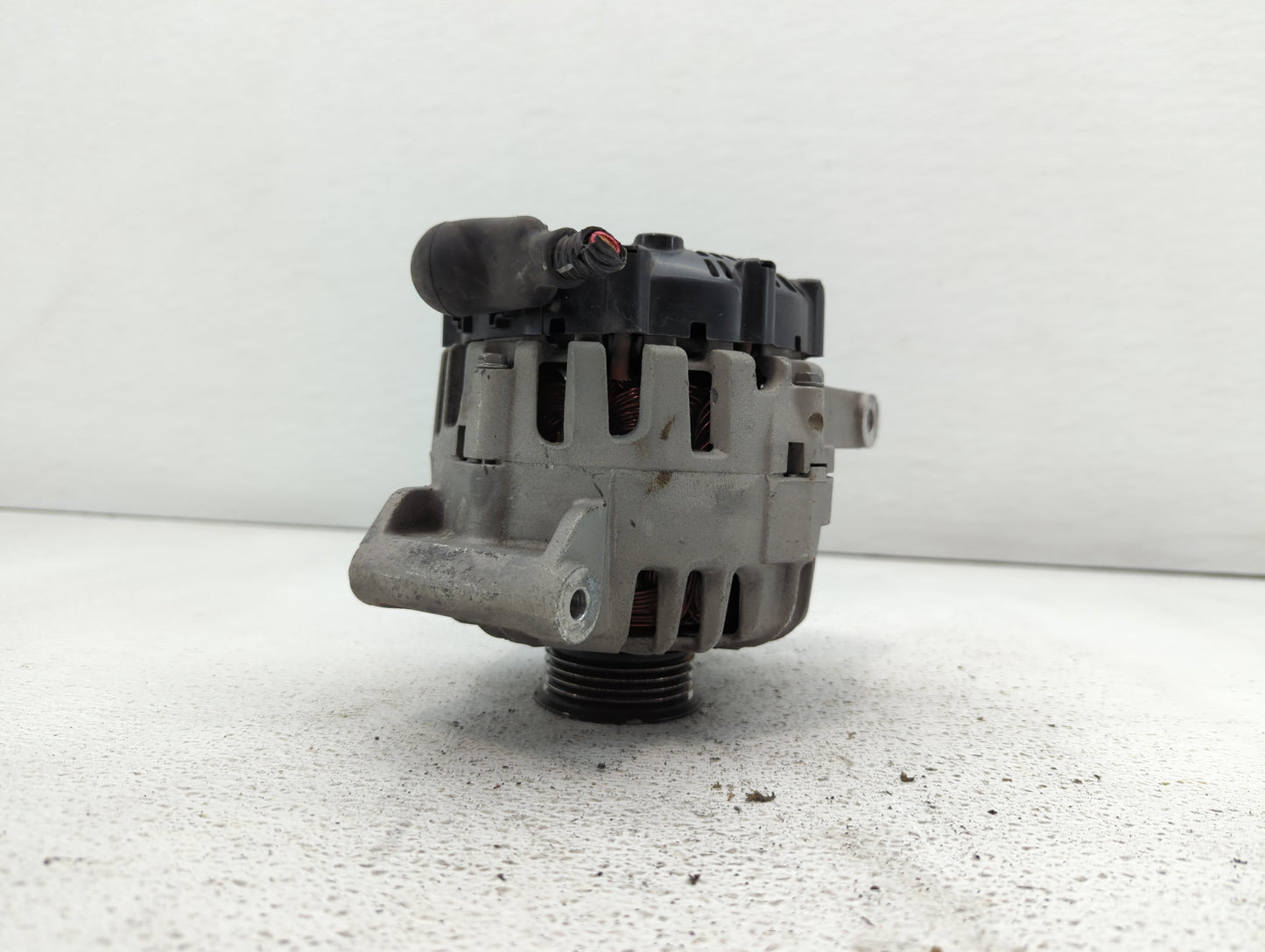 2010-2017 Chevrolet Equinox Alternator Replacement Generator Charging Assembly Engine OEM P/N:2620360 13588328 Fits OEM Used