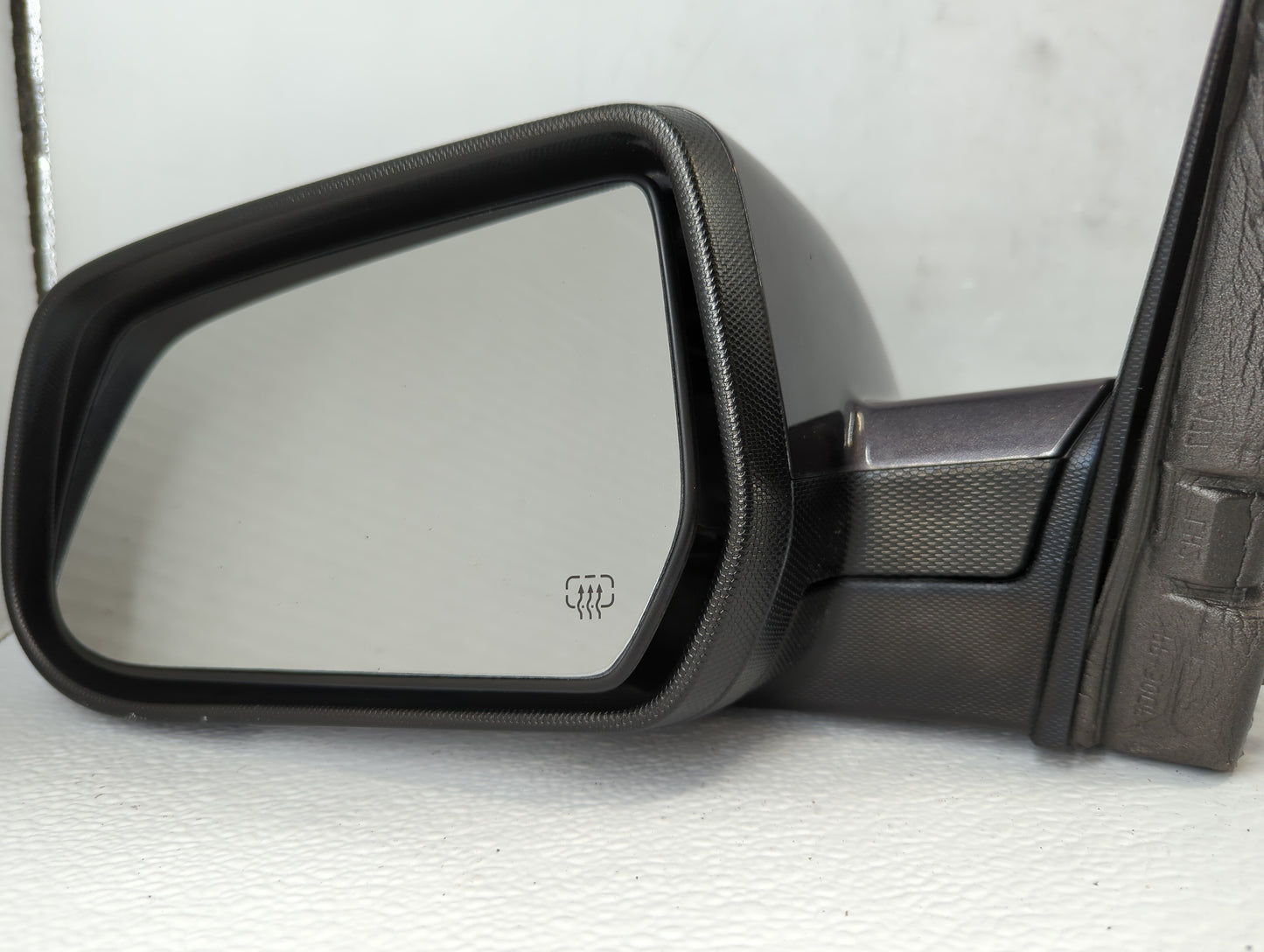 2015-2017 Chevrolet Equinox Driver Side View Mirror - Left Door Mirror OEM Used - Oemusedautoparts1.com