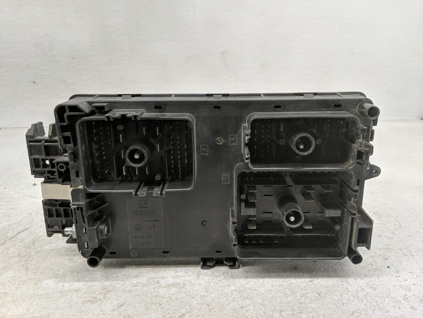 2015 Chevrolet Impala Fusebox Fuse Box Panel Relay Module P/N:13272072 Fits OEM Used Auto Parts - Oemusedautoparts1.com