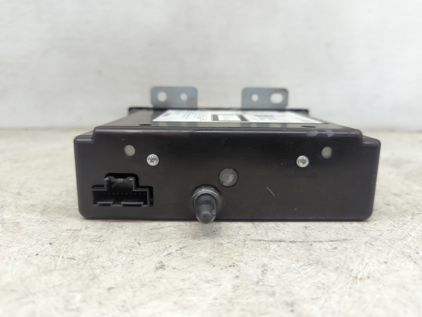 2015 Chevrolet Impala Radio AM FM Cd Player Receiver Replacement P/N:13594480 Fits OEM Used Auto Parts - Oemusedautoparts1.c