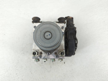 2014-2016 Chevrolet Impala ABS Pump Control Module Replacement P/N:23227331 Fits Fits 2014 2015 2016 OEM Used Auto Parts