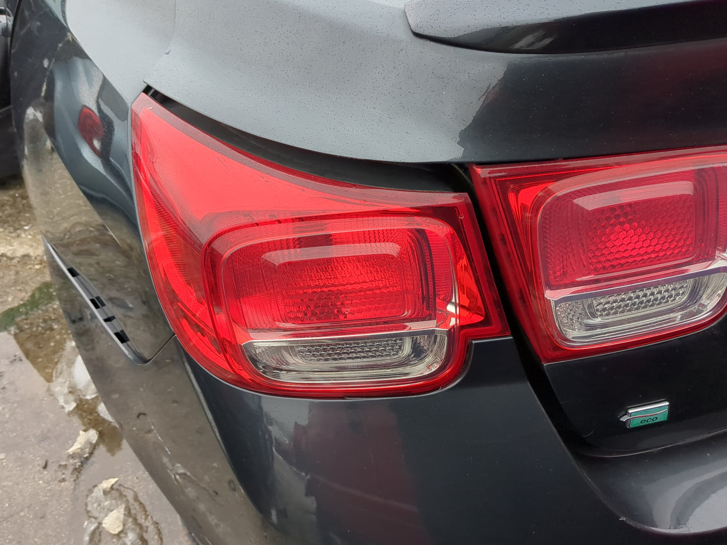 2013-2016 Chevrolet Malibu Tail Light Assembly Driver Left OEM Fits Fits 2013 2014 2015 2016 OEM Used Auto Parts - Oemusedau