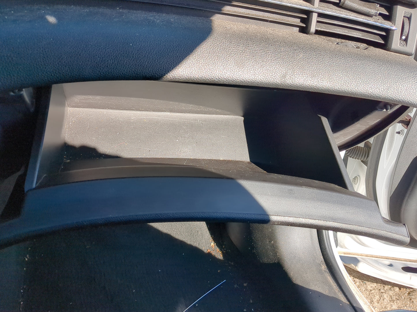 2015 Chevrolet Malibu Passenger Glove Box Door Storage Compartment - Oemusedautoparts1.com