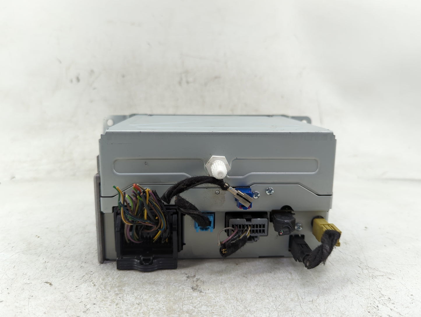 2015-2016 Chevrolet Malibu Radio AM FM Cd Player Receiver Replacement P/N:23477343 Fits Fits 2015 2016 OEM Used Auto Parts -