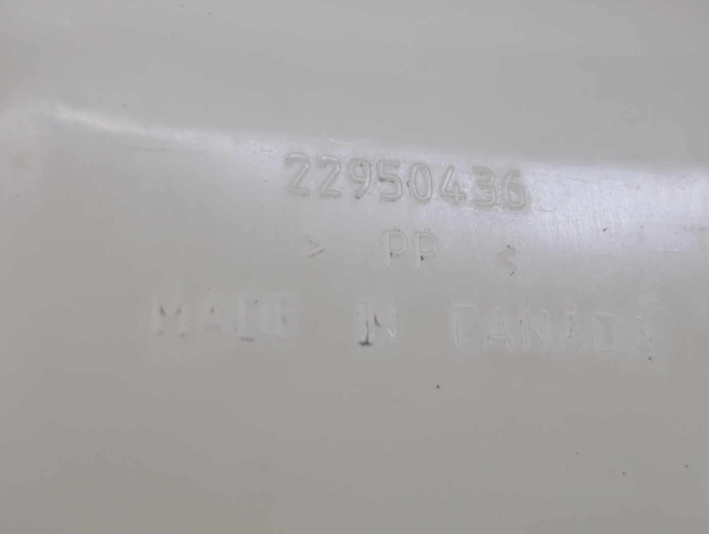 2013 Chevrolet Malibu Radiator Coolant Overflow Expansion Tank Bottle 1459197 - Oemusedautoparts1.com