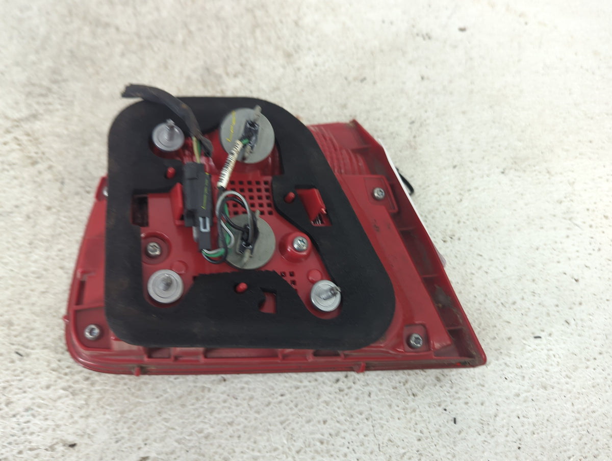 2013 Chevrolet Malibu Passenger Right Side Deck Lid Mounted Tail Light 1502112 - Oemusedautoparts1.com