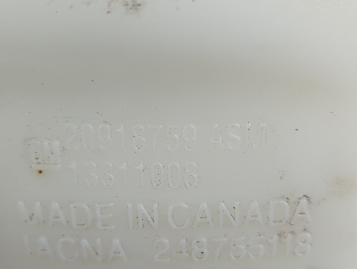 2013 Chevrolet Malibu Radiator Coolant Overflow Expansion Tank Bottle 700881 - Oemusedautoparts1.com
