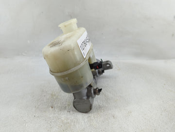 2014-2019 Chevrolet Silverado 1500 Brake Master Cylinder