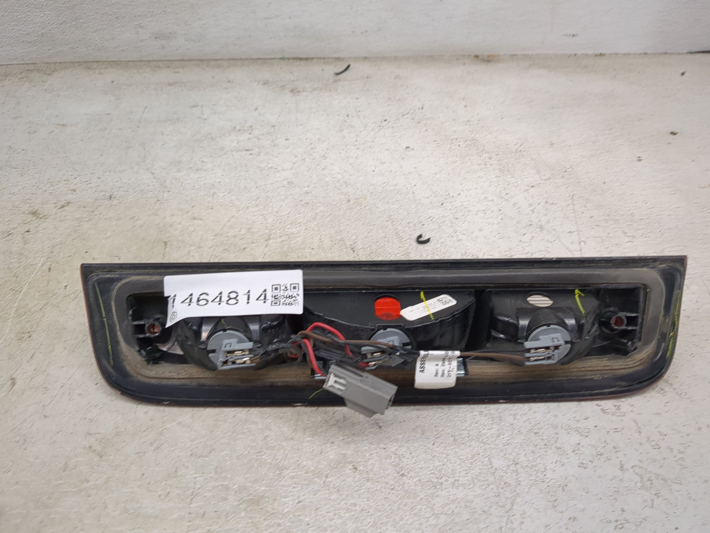 2014-2015 Chevrolet Silverado 1500 Tail Light Assembly Passenger Right OEM Fits Fits 2014 2015 OEM Used Auto Parts - Oemused