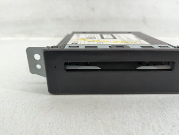2015-2019 Chevrolet Silverado 1500 Radio AM FM Cd Player Receiver Replacement P/N:13594481 Fits Fits 2015 2016 2017 2018 2019 2020 OEM Used Auto Parts