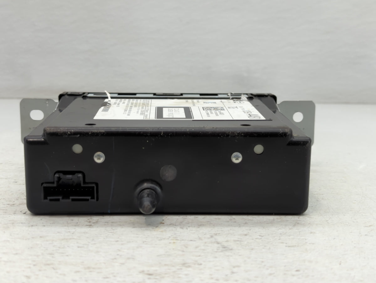 2015-2019 Chevrolet Silverado 1500 Am Fm Cd Player Radio Receiver 763693 - Oemusedautoparts1.com