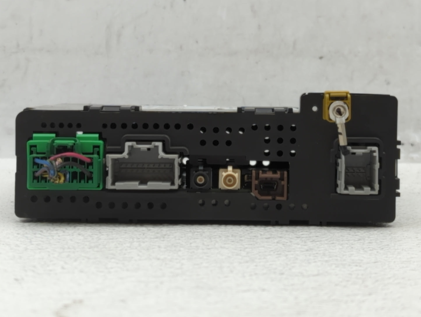 2015-2015 Chevrolet Silverado 2500 Am Fm Cd Player Radio Receiver - Oemusedautoparts1.com