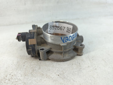 2015 Chevrolet Silverado 2500 Throttle Body P/N:RME87-3C Fits Fits 2009 2010 2011 2012 2013 2014 OEM Used Auto Parts