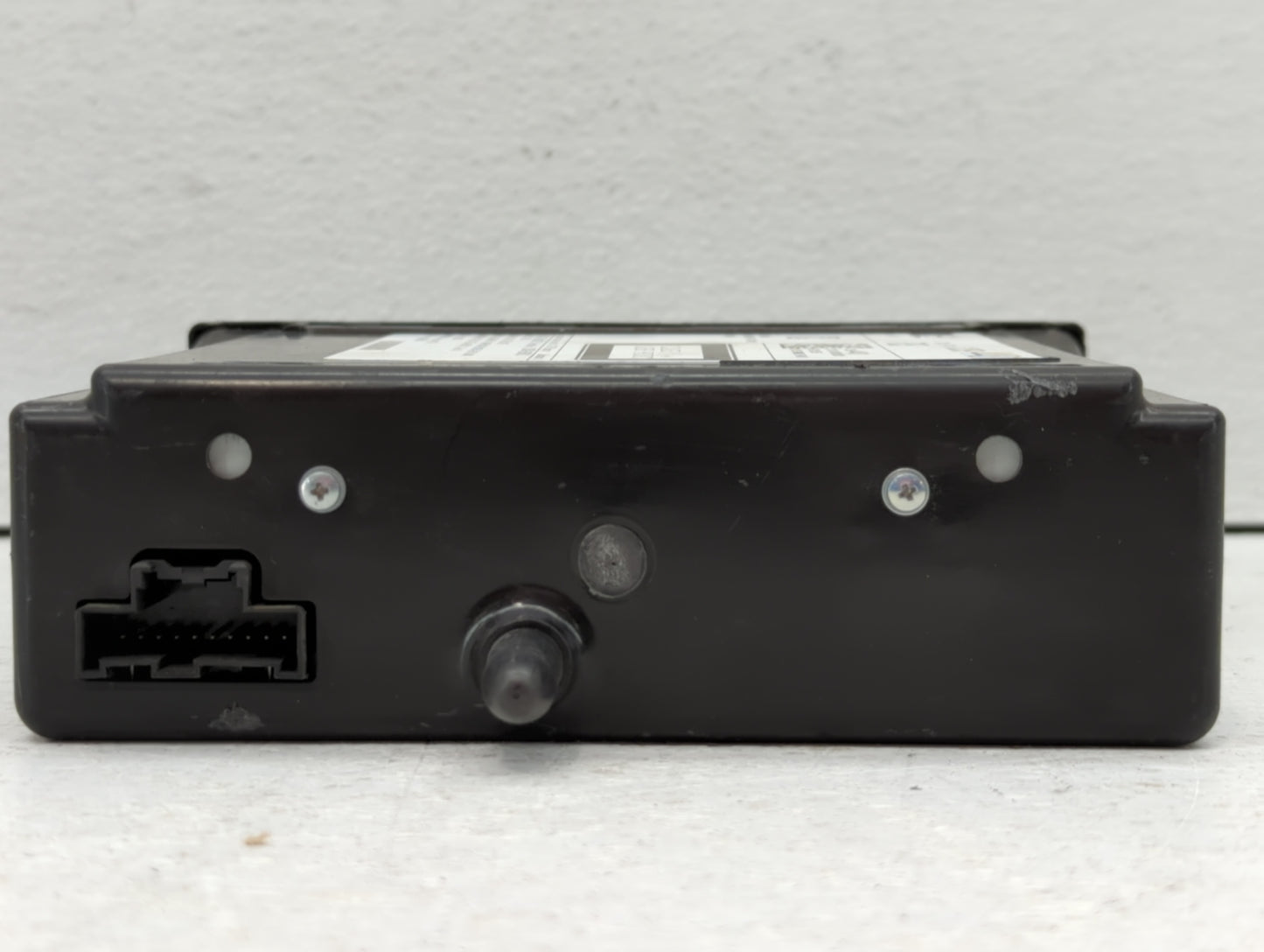 2015-2015 Chevrolet Silverado 3500 Am Fm Cd Player Radio Receiver - Oemusedautoparts1.com