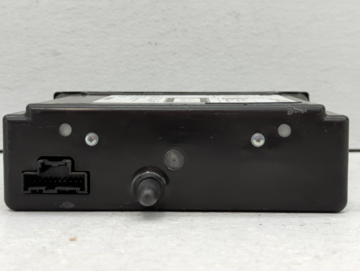 2015-2015 Chevrolet Silverado 3500 Am Fm Cd Player Radio Receiver - Oemusedautoparts1.com