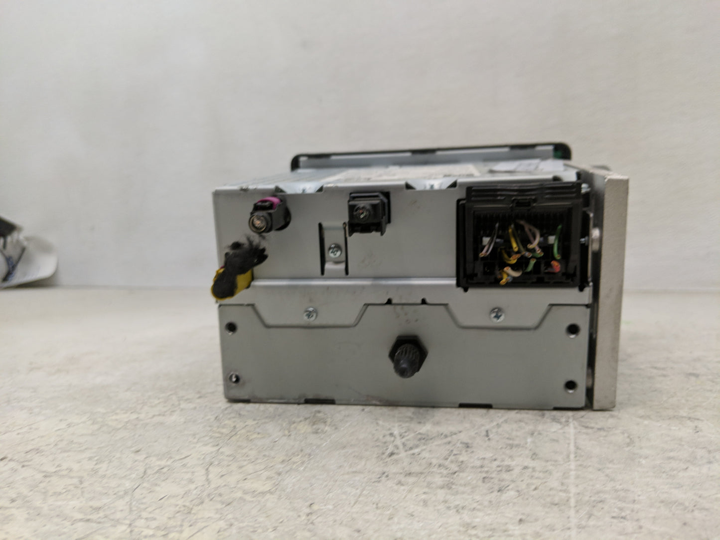 2015 Chevrolet Sonic Radio AM FM Cd Player Receiver Replacement P/N:94533602 Fits OEM Used Auto Parts - Oemusedautoparts1.co