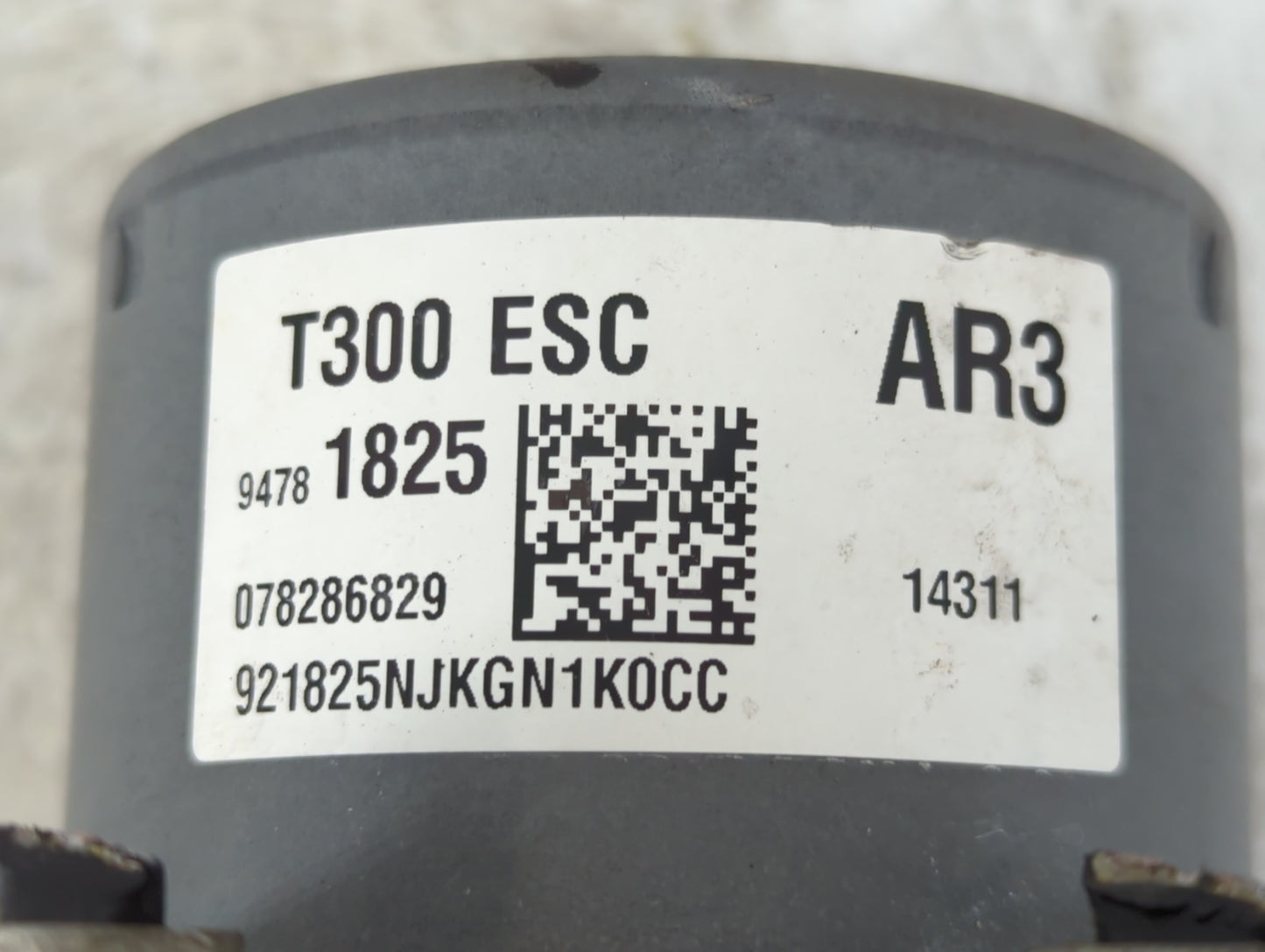2015-2016 Chevrolet Sonic ABS Pump Control Module Replacement P/N:94781825 T300 ESC Fits Fits 2015 2016 OEM Used Auto Parts