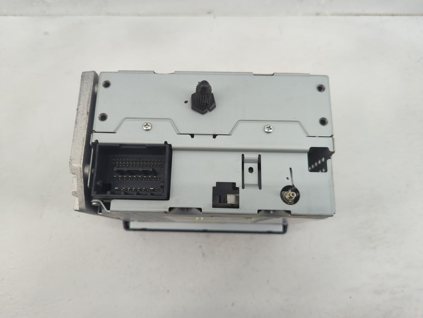 2014-2015 Chevrolet Spark Radio AM FM Cd Player Receiver Replacement P/N:94522210 Fits Fits 2014 2015 OEM Used Auto Parts -