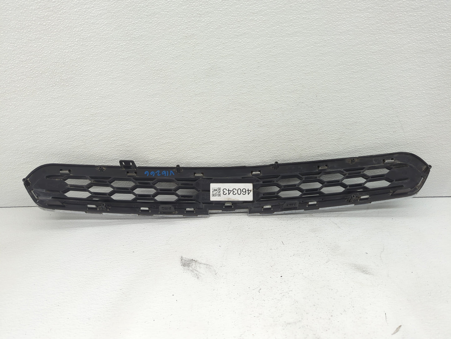 2015 Chevrolet Spark Front Grille Bumper Not Included - Oemusedautoparts1.com