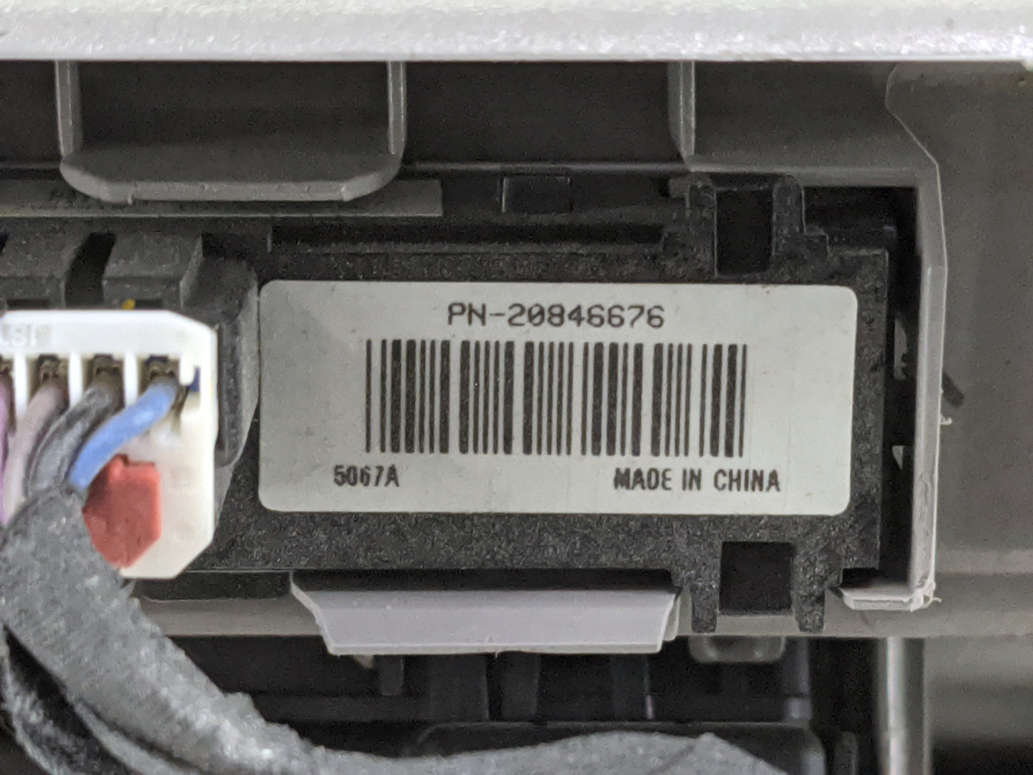 Chevrolet Suburban Overhead Roof Console Gray - Oemusedautoparts1.com