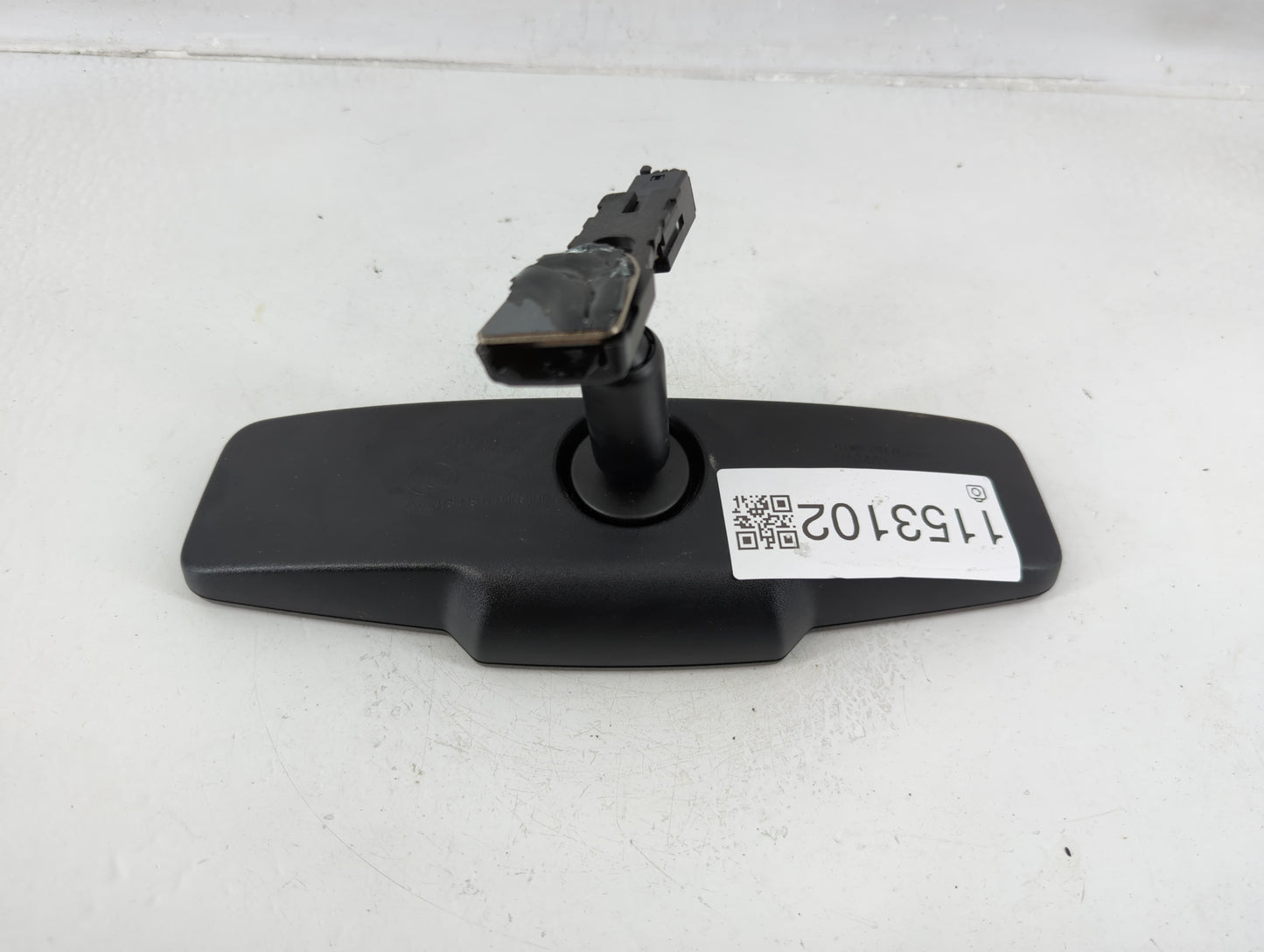 2015 Chevrolet Suburban 1500 Interior Rear View Mirror Replacement OEM P/N:E11026538 Fits OEM Used Auto Parts - Oemusedautop