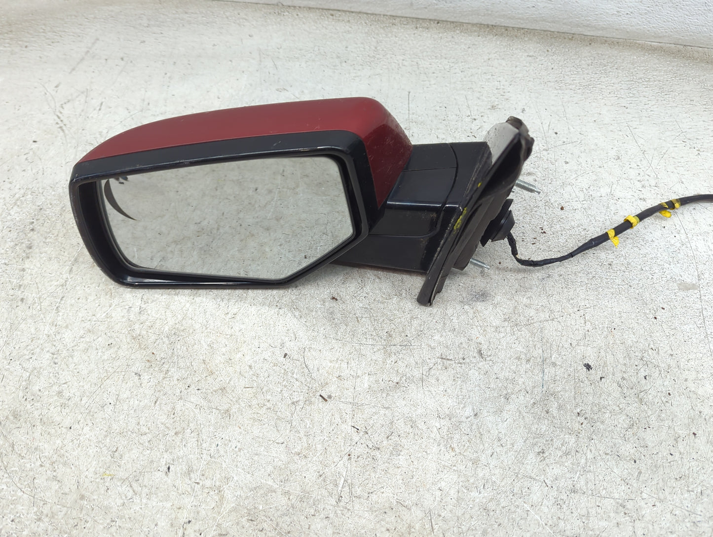 2015 Chevrolet Suburban 1500 Driver Side View Mirror - Left Door Mirror OEM Used - Oemusedautoparts1.com