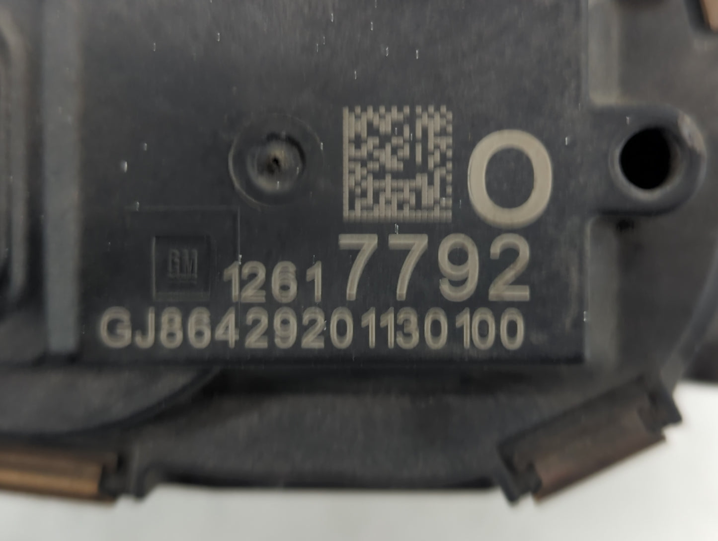 2015 Chevrolet Suburban 1500 Throttle Body P/N:12617792 Fits Fits 2014 2016 2017 2018 2019 2020 2021 2022 OEM Used Auto Part