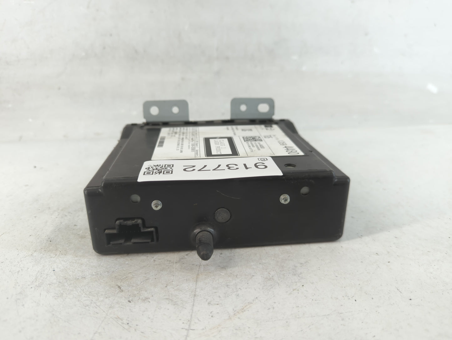2015 Chevrolet Suburban 1500 Radio AM FM Cd Player Receiver Replacement P/N:13594480 Fits OEM Used Auto Parts - Oemusedautop