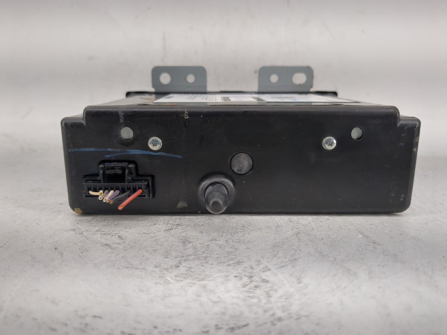 2015-2016 Chevrolet Tahoe Radio AM FM Cd Player Receiver Replacement P/N:13594480 Fits Fits 2015 2016 2017 2018 2019 2020 OE