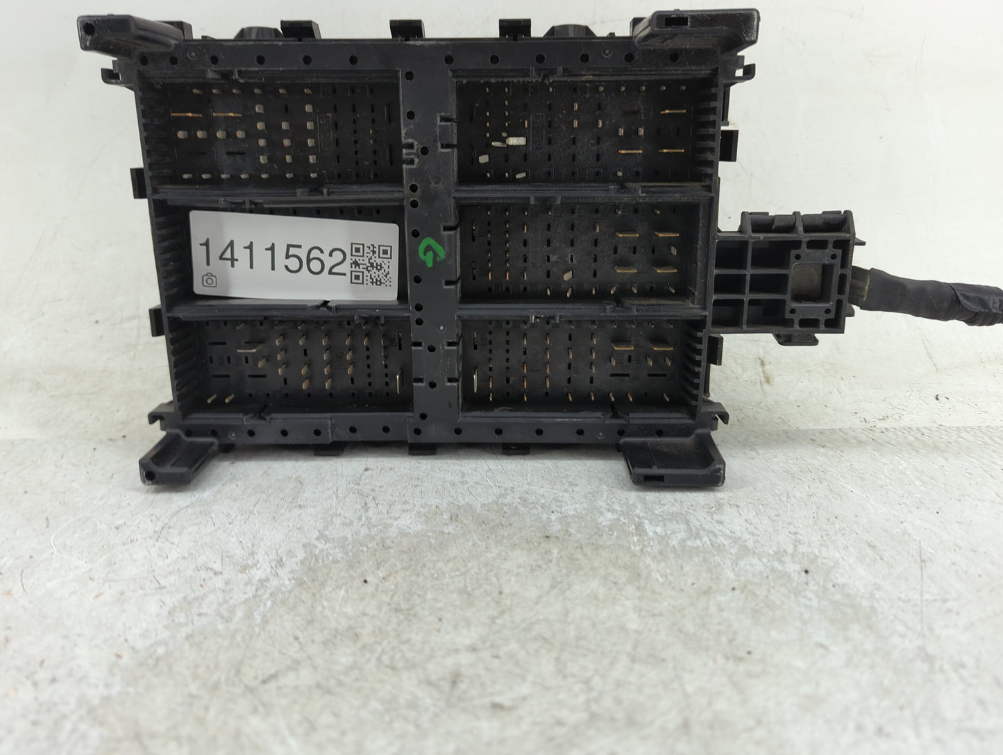 2015-2020 Chevrolet Tahoe Fusebox Fuse Box Panel Relay Module P/N:718845576 23225905 Fits Fits 2015 2016 2017 2018 2019 2020