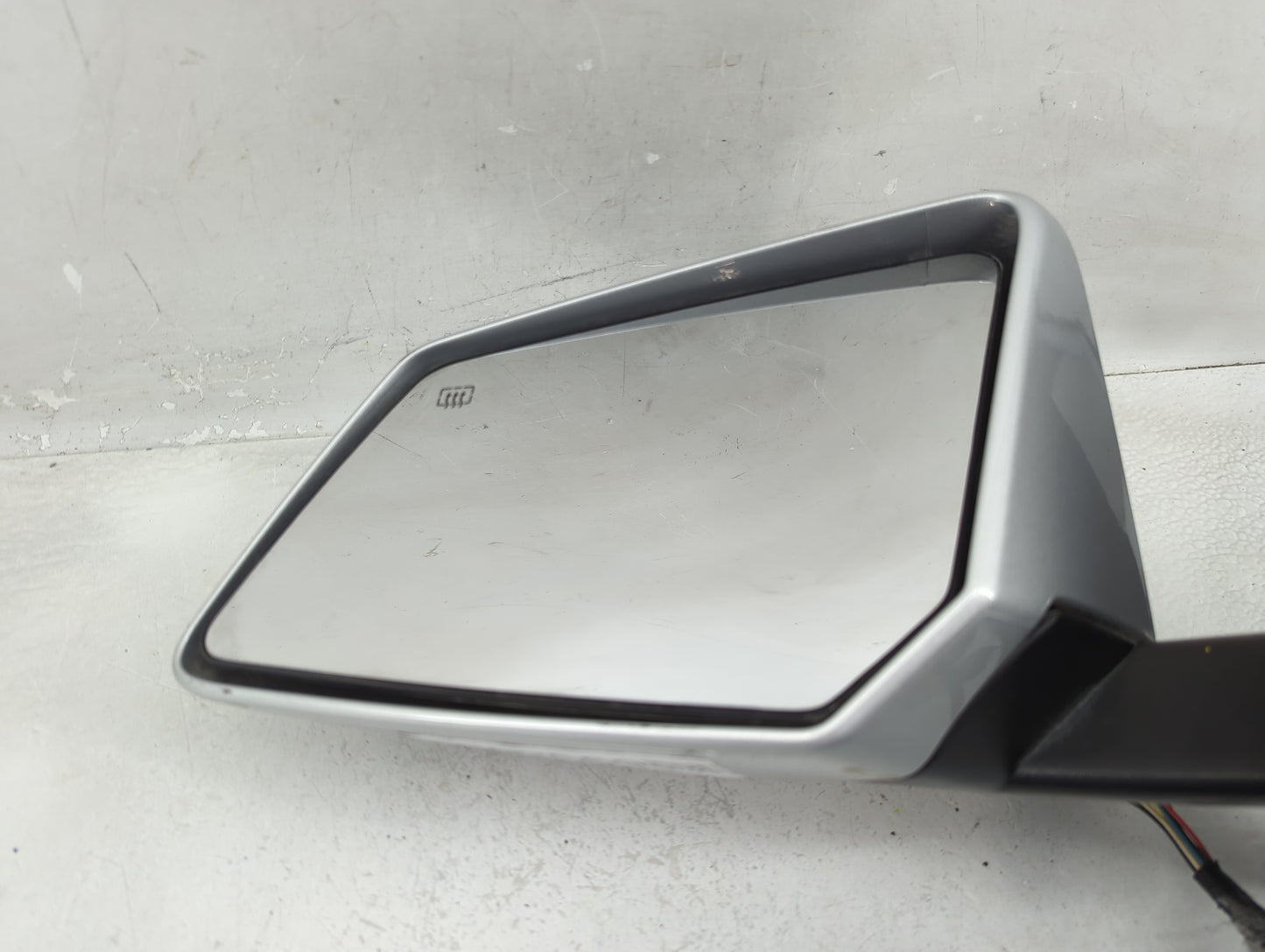 2015-2017 Chevrolet Traverse Driver Side View Mirror - Left Door Mirror OEM Used - Oemusedautoparts1.com