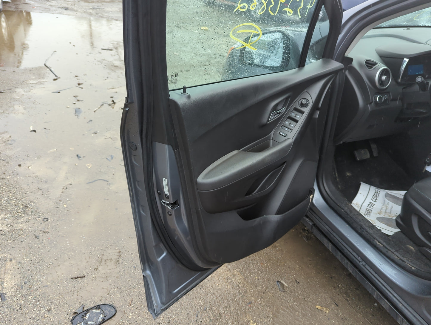 2015 Chevrolet Trax Front Left Driver Interior Door Panel Trim - Oemusedautoparts1.com