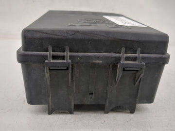 2013-2015 Chevrolet Trax Fusebox Fuse Box Panel Relay Module P/N:95181333 Fits Fits 2013 2014 2015 OEM Used Auto Parts