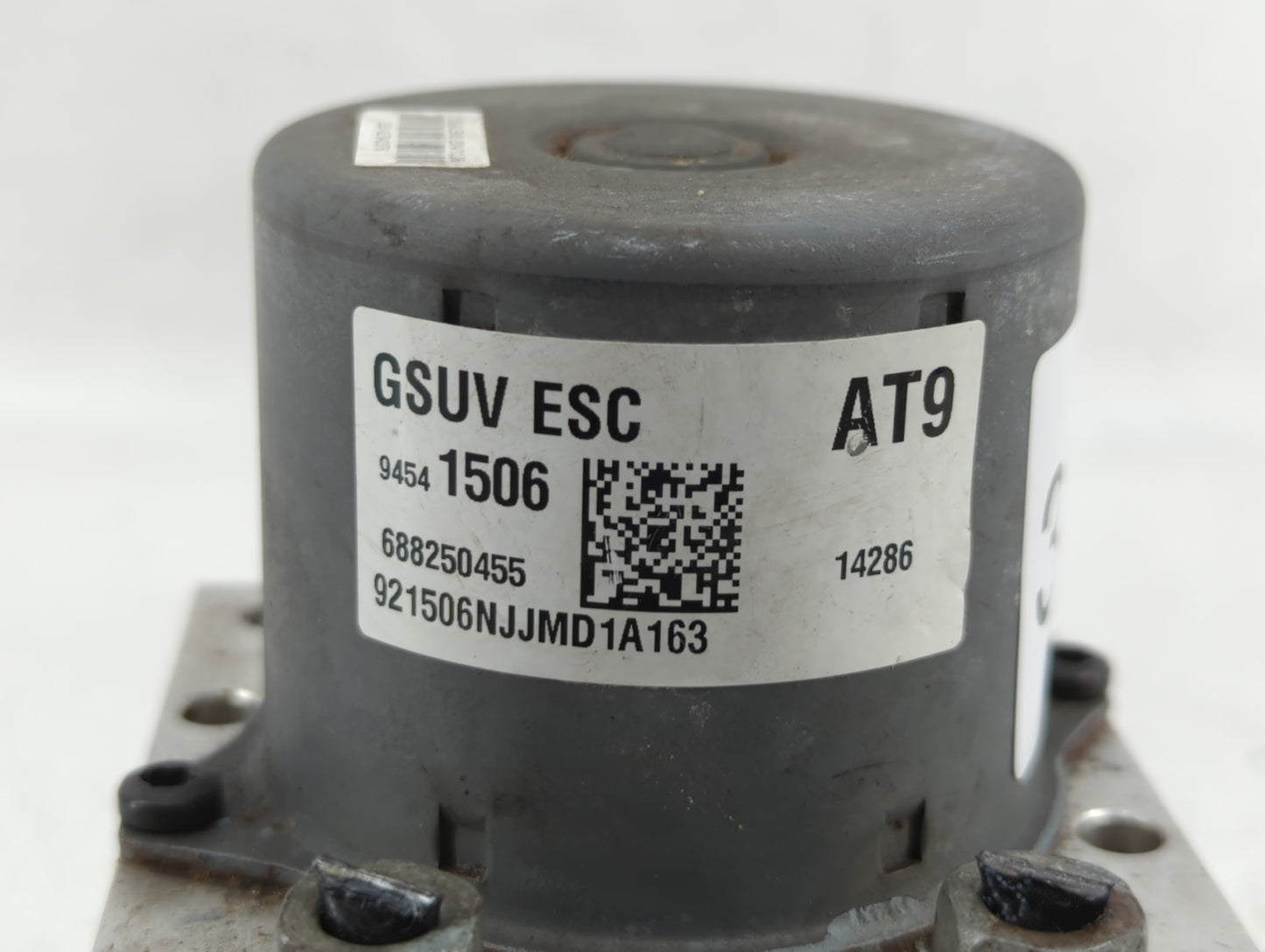 2015 Chevrolet Trax ABS Pump Control Module Replacement P/N:94541506 688250455, 42403007 Fits OEM Used Auto Parts - Oemuseda