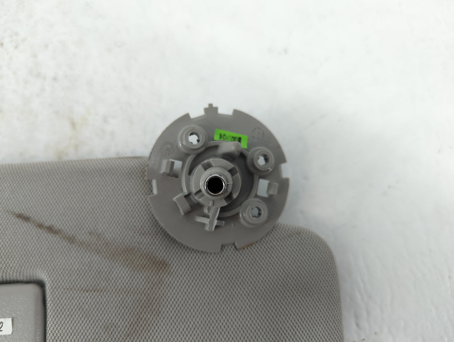 2015-2016 Chevrolet Trax Sun Visor Shade Replacement Passenger Right Mirror Fits Fits 2015 2016 OEM Used Auto Parts - Oemuse