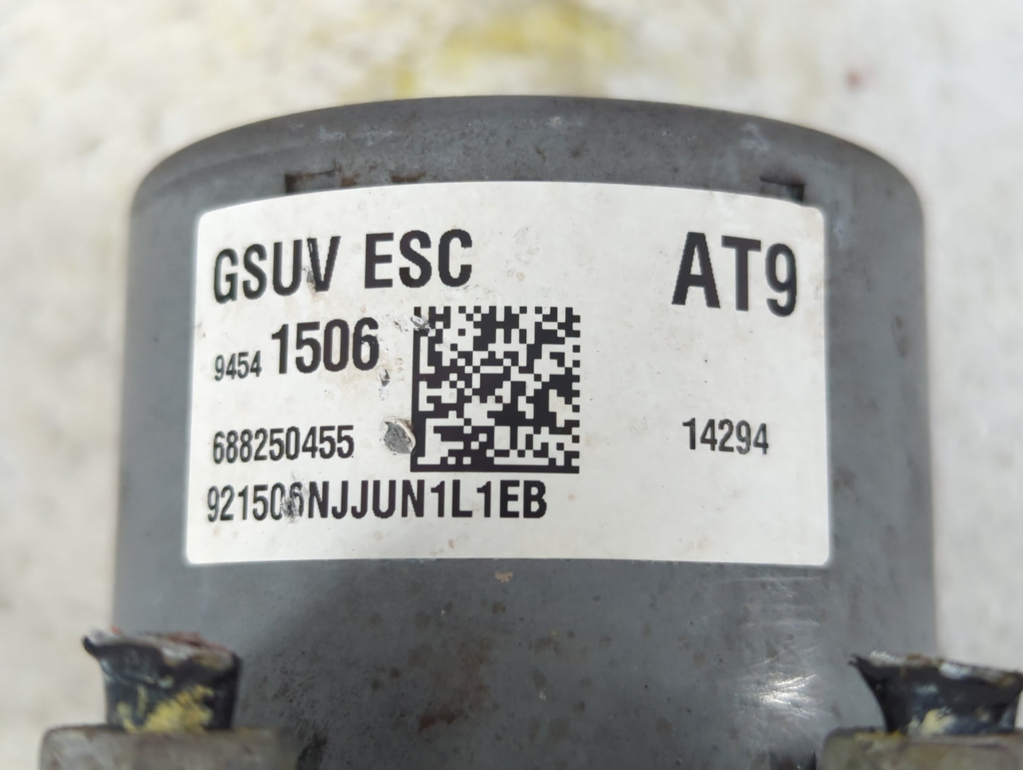 2015 Chevrolet Trax ABS Pump Control Module Replacement P/N:94541506 Fits OEM Used Auto Parts - Oemusedautoparts1.com