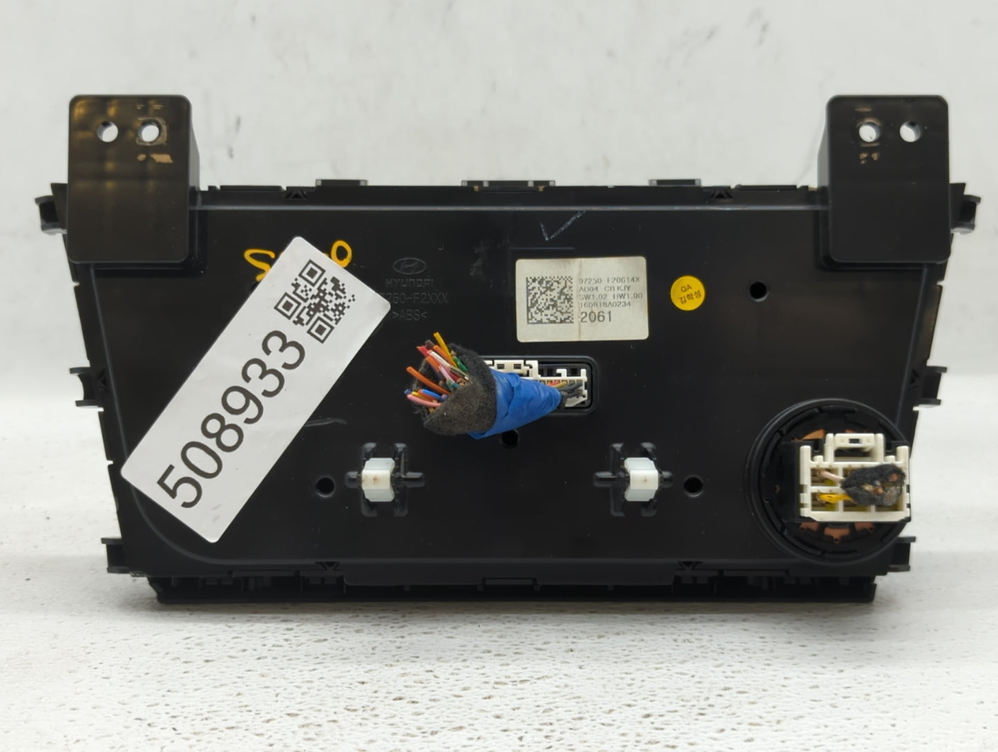 2012-2015 Chevrolet Volt Radio AM FM Cd Player Receiver Replacement P/N:97250-F20614X Fits Fits 2012 2013 2014 2015 OEM Used
