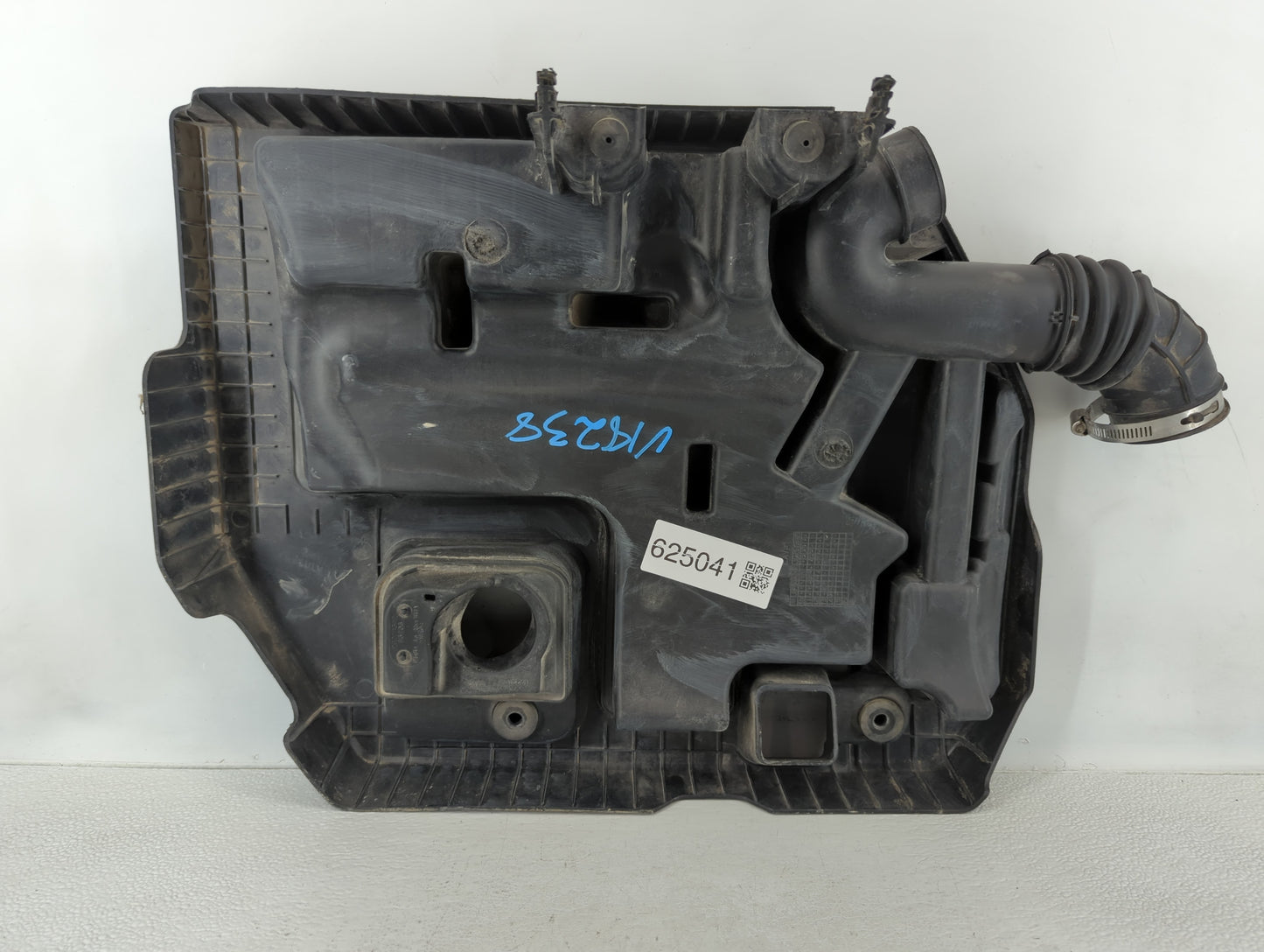 2015 Chevrolet Volt Engine Cover - Oemusedautoparts1.com