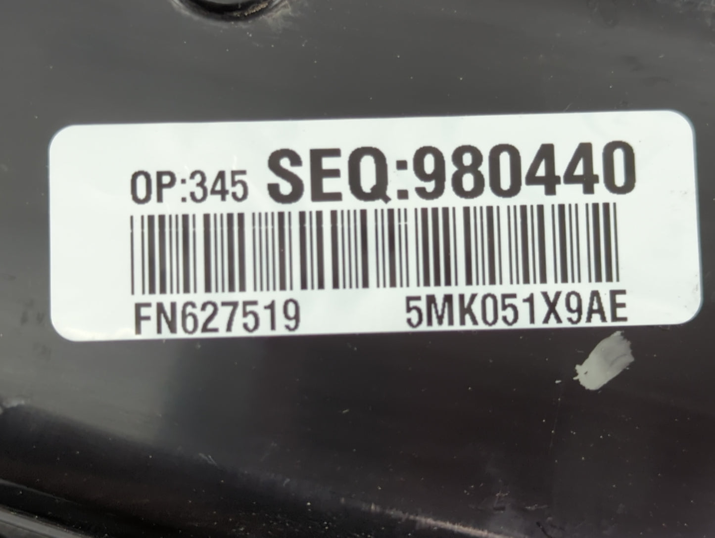 2015-2017 Chrysler 200 Overhead Roof Console 1047728 - Oemusedautoparts1.com