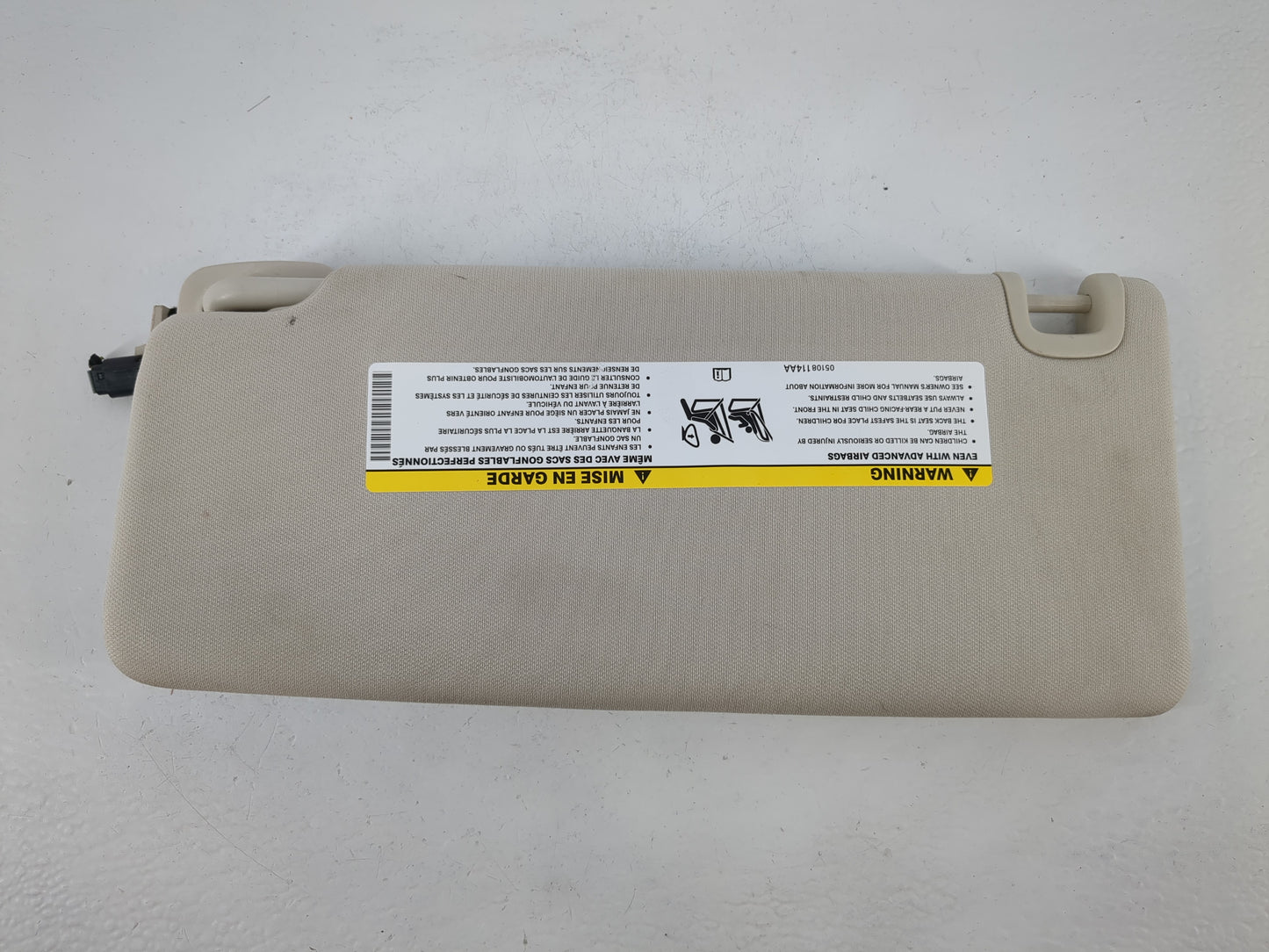 2015 Chrysler 200 Sun Visor Shade Replacement Passenger Right Mirror Fits OEM Used Auto Parts - Oemusedautoparts1.com