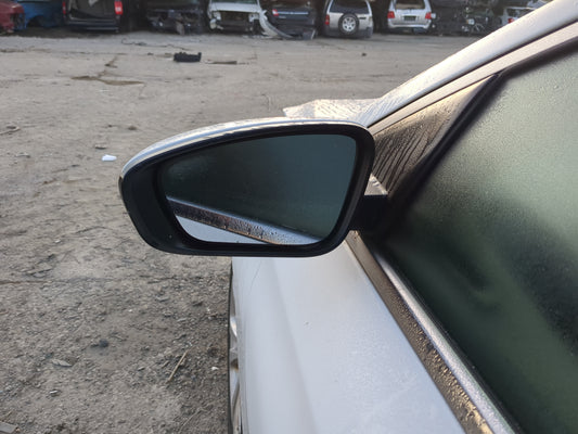 2015-2017 Chrysler 200 Driver Side View Mirror - Left Door Mirror OEM Used