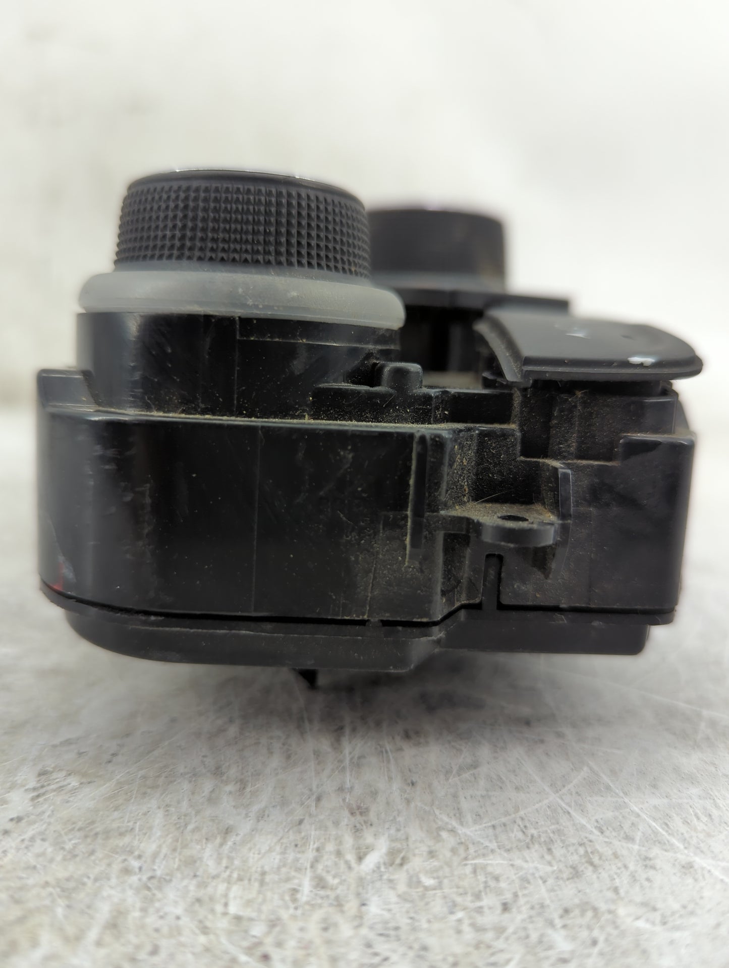 2015-2017 Chrysler 200 Climate Control Module Temperature AC/Heater Replacement P/N:P05091529AI Fits Fits 2015 2016 2017 OEM