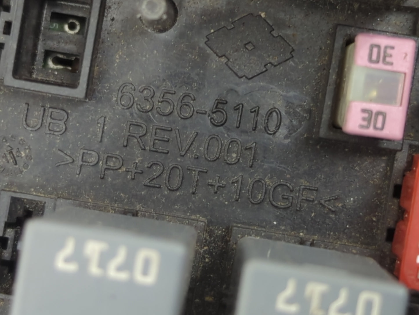 2015 Chrysler 200 Fusebox Fuse Box Panel Relay Module P/N:04692143AA 6356-5110 Fits OEM Used Auto Parts - Oemusedautoparts1.