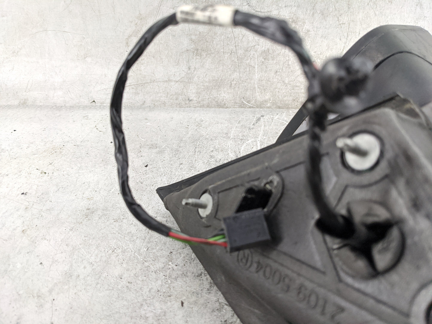 2015-2017 Chrysler 200 Passenger Side View Mirror - Right Door Mirror OEM Used - Oemusedautoparts1.com
