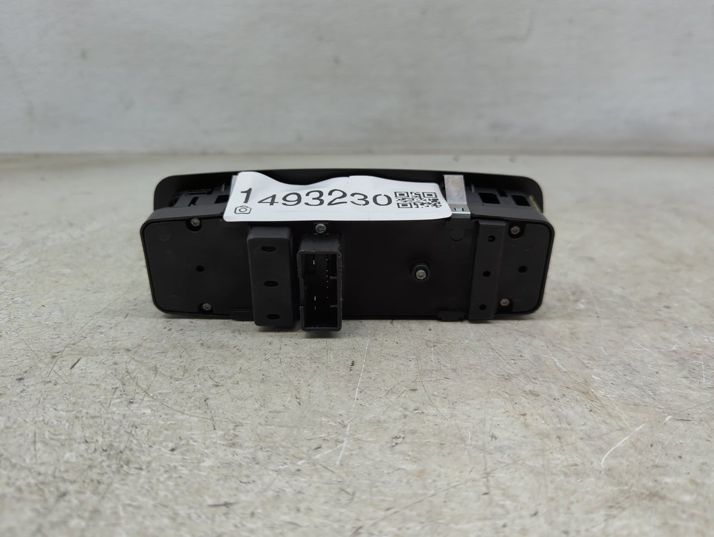 2015-2017 Chrysler 200 Master Power Window Switch Replacement Driver Side Left P/N:68231805AA Fits OEM Used Auto Parts - Oem