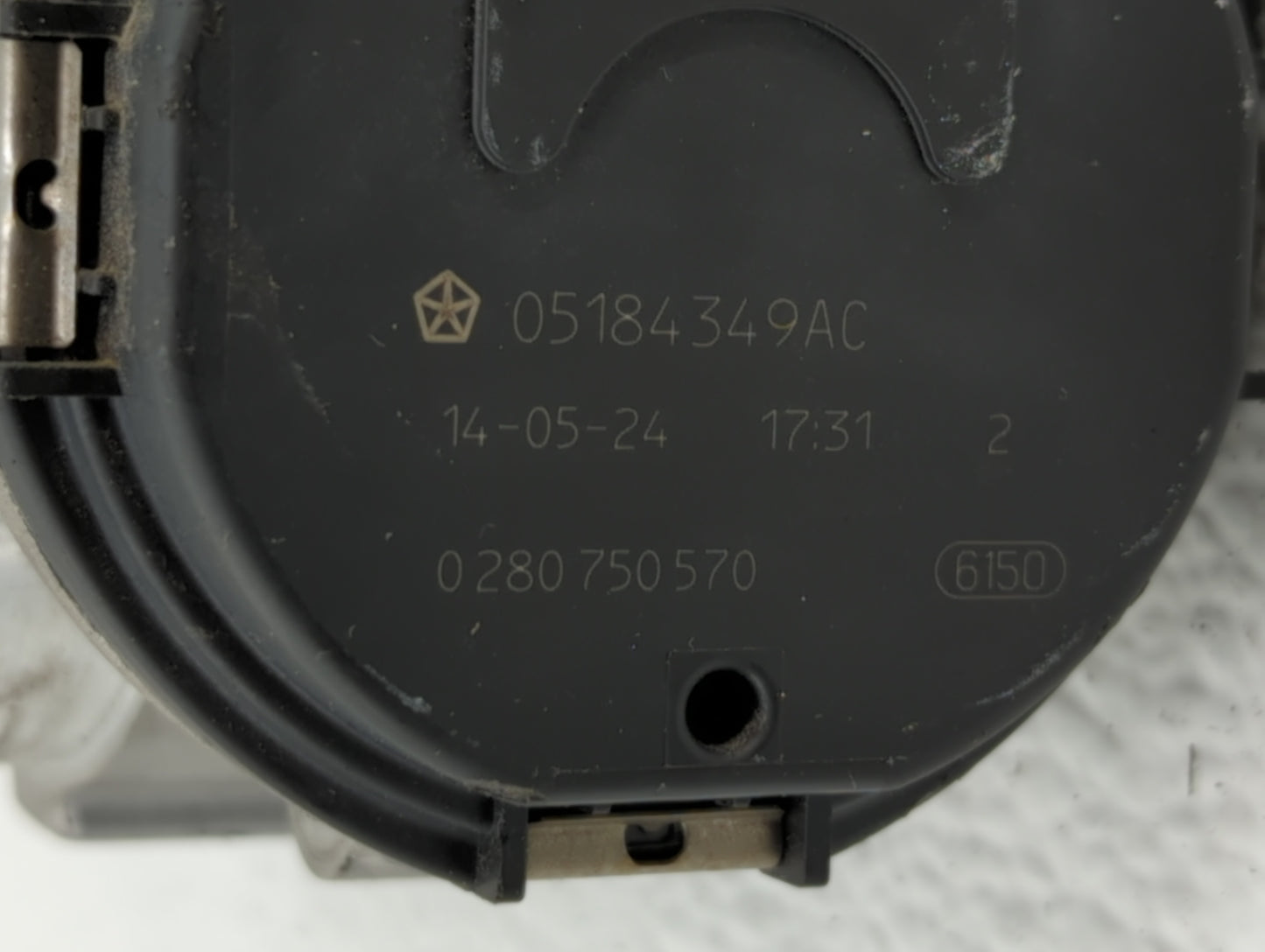 2011-2017 Chrysler 200 Throttle Body P/N:05184349AC 05184349AE, 05184349AF Fits Fits 2011 2012 2013 2014 2015 2016 2017 2018