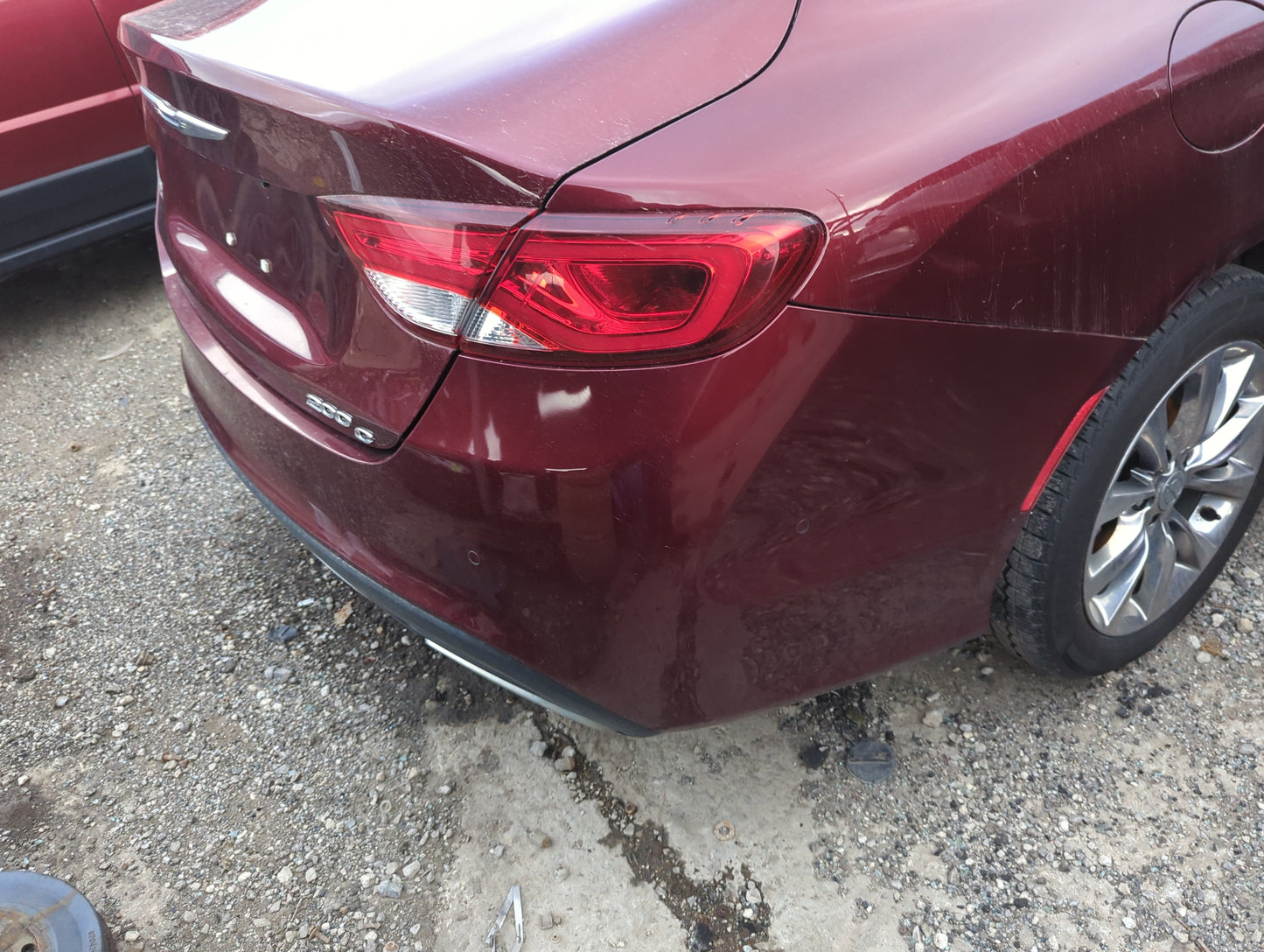 2015-2017 Chrysler 200 Rear Bumper Assembly Oem - Oemusedautoparts1.com