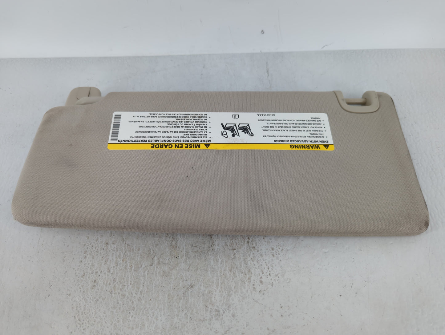 2015 Chrysler 200 Sun Visor Shade Replacement Passenger Right Mirror Fits OEM Used Auto Parts - Oemusedautoparts1.com